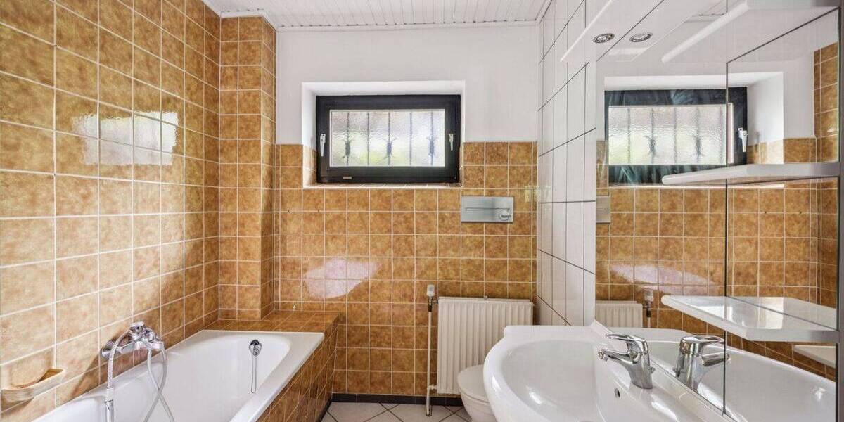 Mehrfamilienhaus, Wohnhaus Hamburg / Meiendorf Rahlstedt - 8 Zimmer, 220 m&sup2;, 780.000&euro; | Angebot:25667884