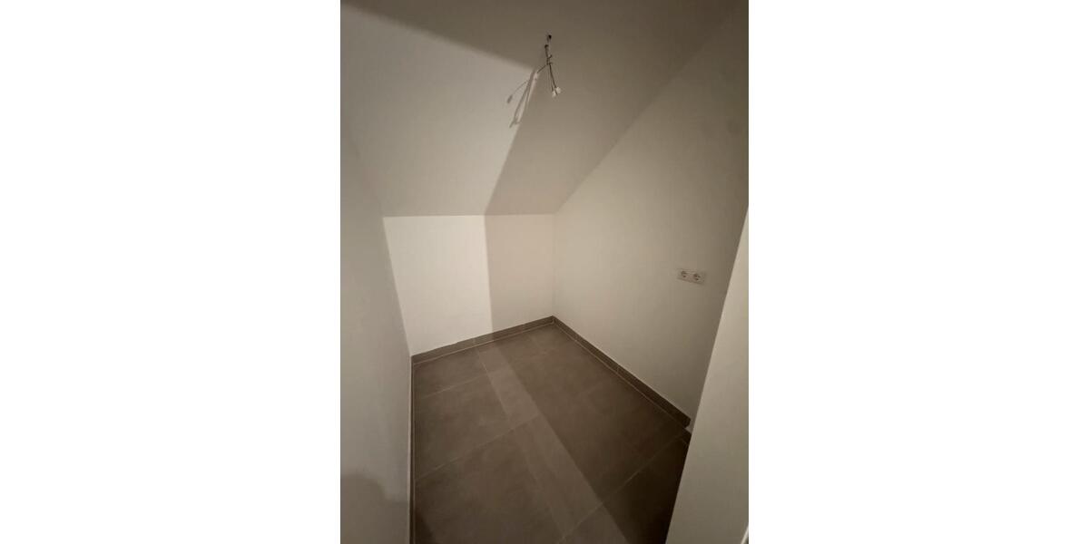 Dachgeschoßwohnung Hamburg Altona - 3 Zimmer, 67 m&sup2;, 1.300&euro; | Angebot:25893159