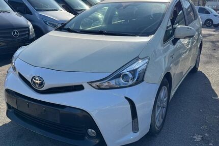 Toyota Prius+ 282.000 km 15.900 &euro; hamburg 20537