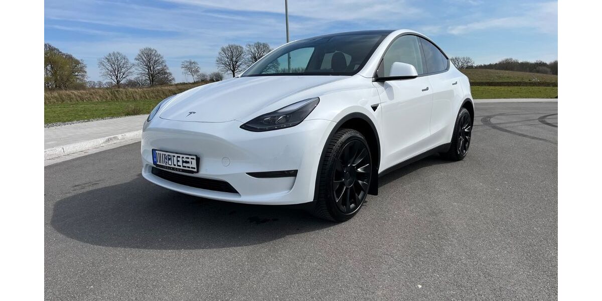 Tesla Model Y 60.921 km 32.500 &euro; Todendorf 22965