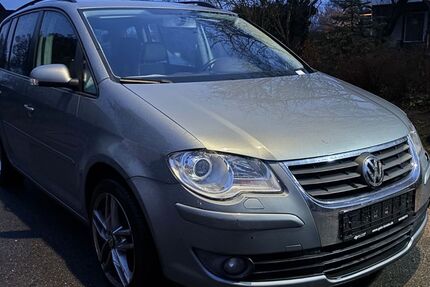 VW Touran 214.000 km 2.300 &euro; Pinneberg 25421