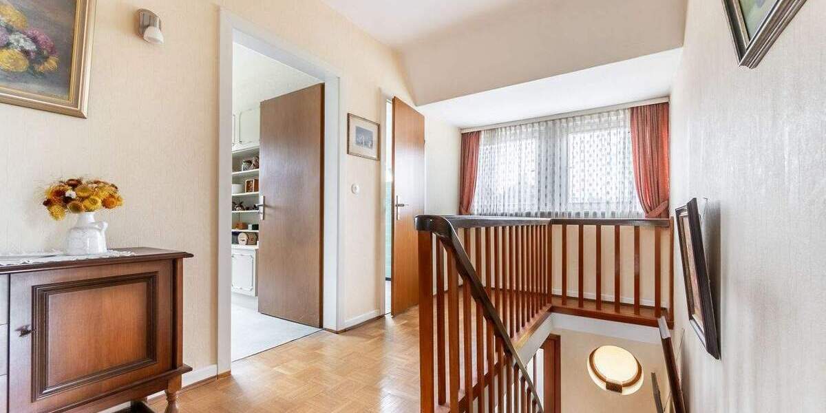 Einfamilienhaus Wentorf bei Hamburg - 9 Zimmer, 200 m&sup2;, 585.000&euro; | Angebot:25667067