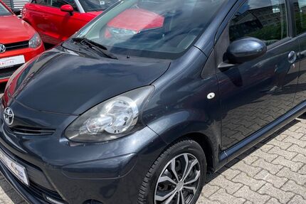 Toyota Aygo (X) 82.000 km 7.490 &euro; Hamburg 20097