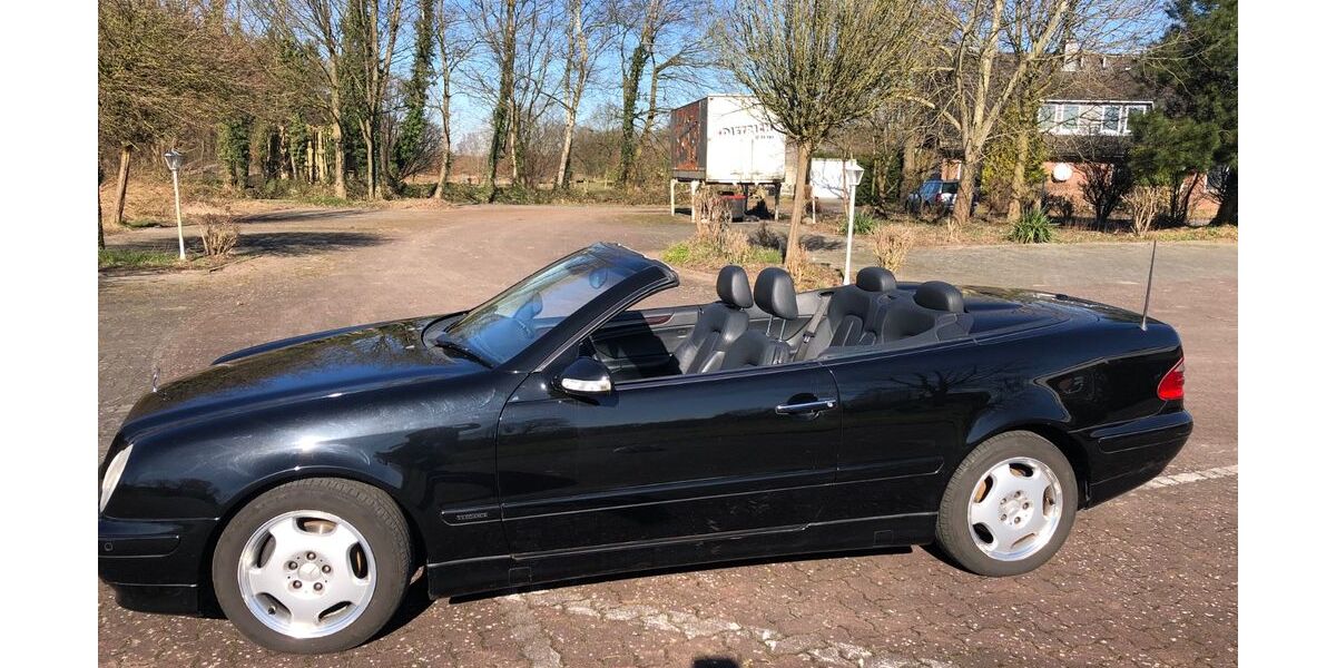 Mercedes-Benz CLK 320 330.000 km 6.500 &euro; Kummerfeld 25495