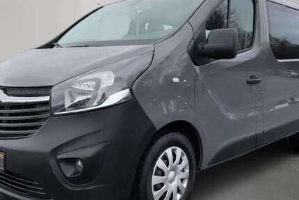 Opel Vivaro 86.695 km 19.490 &euro; Hamburg 20539