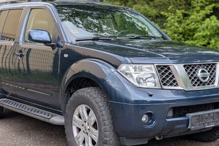 Nissan Pathfinder 220.000 km 4.000 &euro; Henstedt Ulzburg 24558