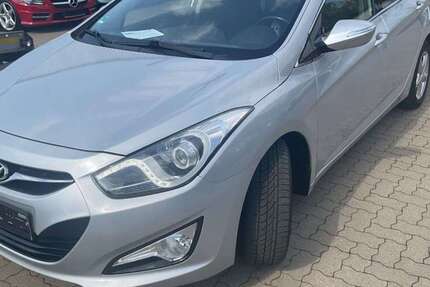 Hyundai i40 146.300 km 4.499 &euro; Hamburg 21107