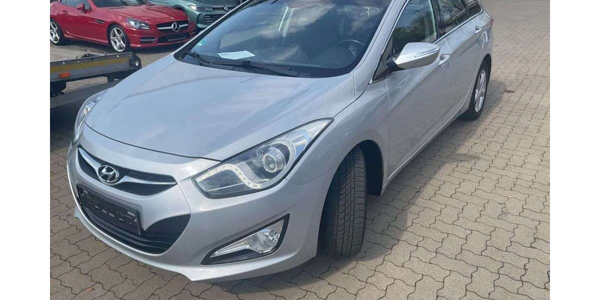 Hyundai i40 146.300 km 4.499 &euro; Hamburg 21107