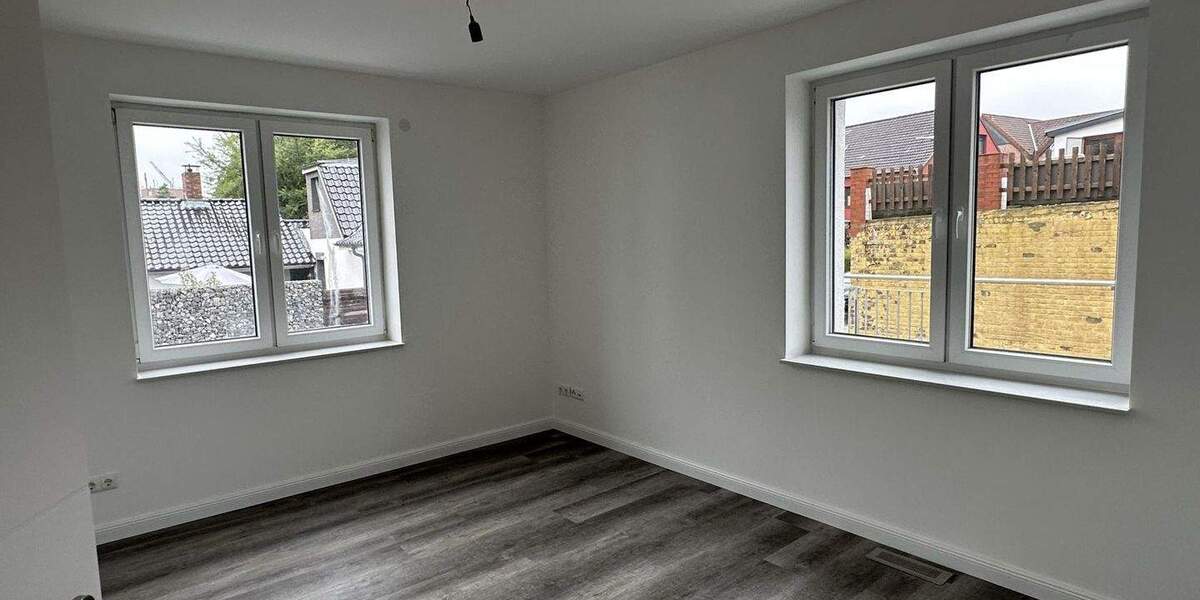 Etagenwohnung Uetersen - 3 Zimmer, 74 m&sup2;, 1.075&euro; | Angebot:25660524