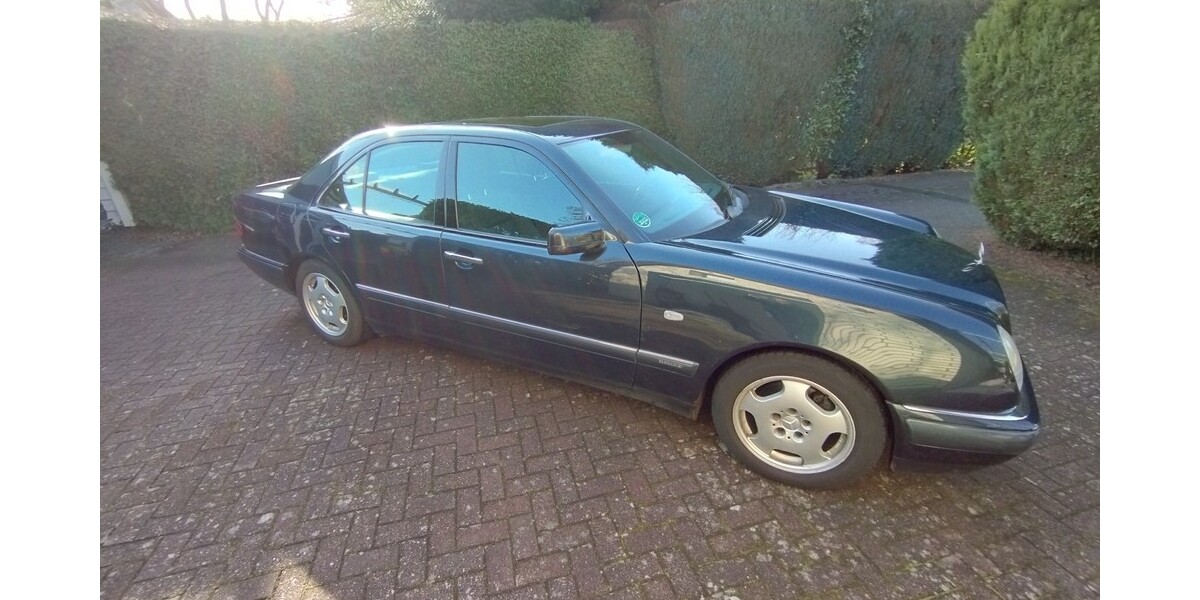 Mercedes-Benz E 230 169.820 km 3.500 &euro; Hamburg 20038
