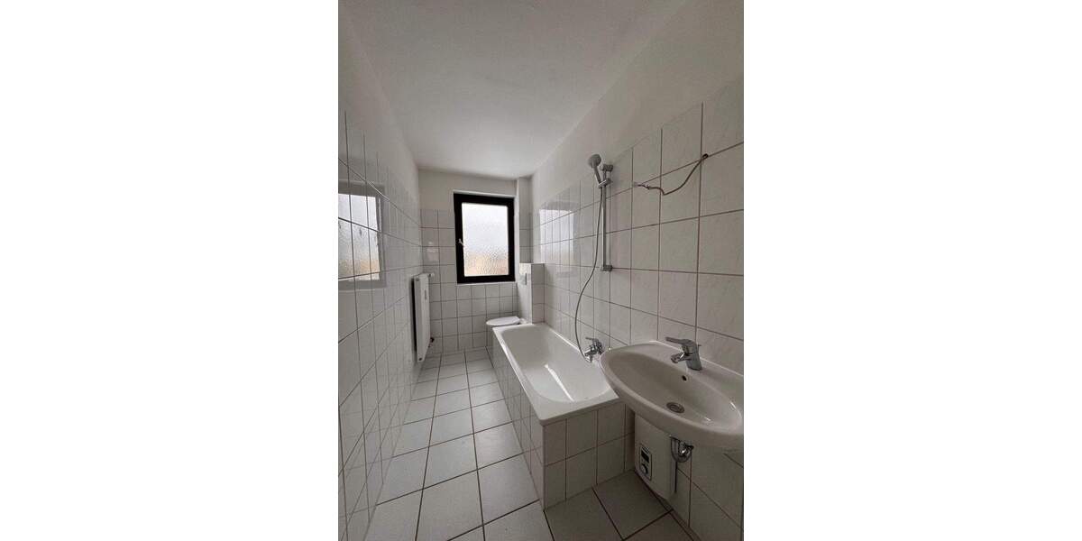 Etagenwohnung Pinneberg - 4 Zimmer, 92 m&sup2;, 920&euro; | Angebot:25815904