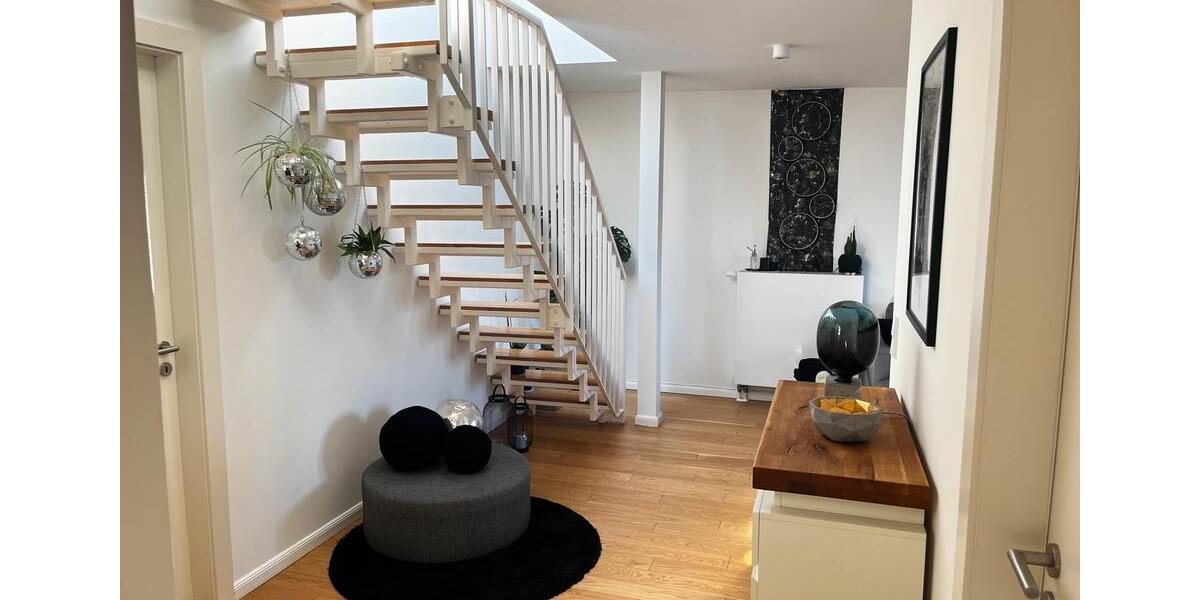 Dachgeschoßwohnung Hamburg Bahrenfeld - 2 Zimmer, 60 m&sup2;, 1.500&euro; | Angebot:25406485