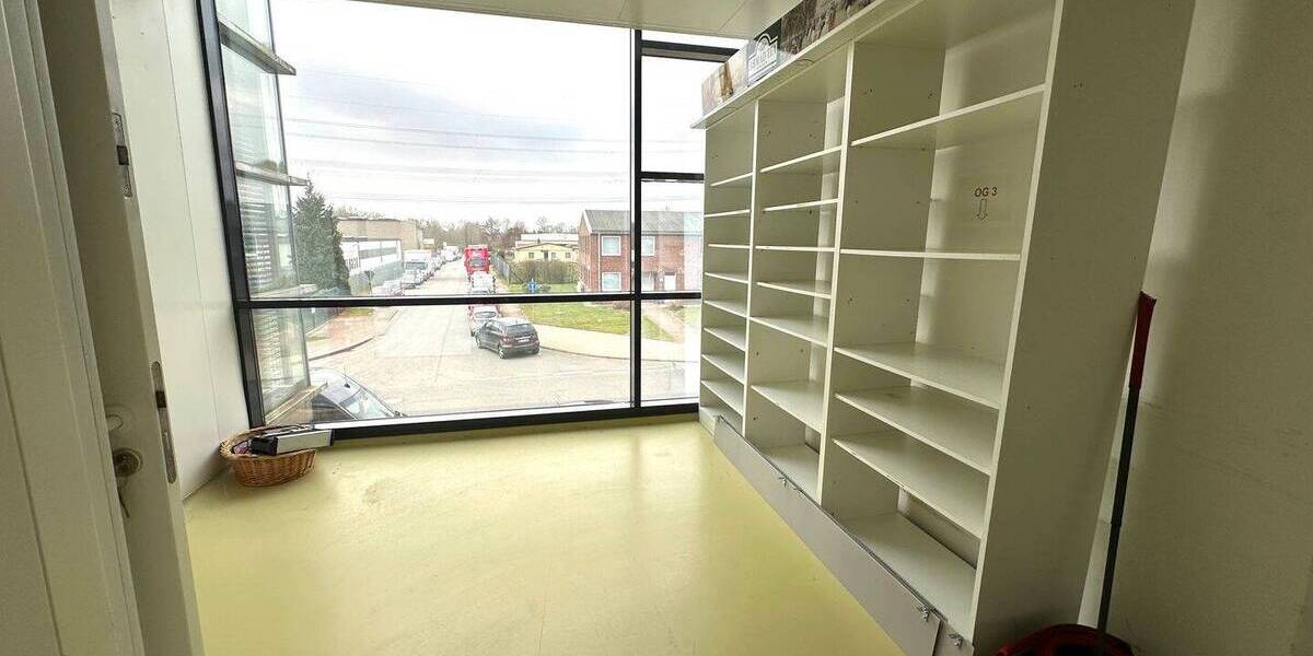 Gewerbeobjekt Barsbüttel - 9 Zimmer, 122 m&sup2;, 1.464&euro; | Angebot:25692078