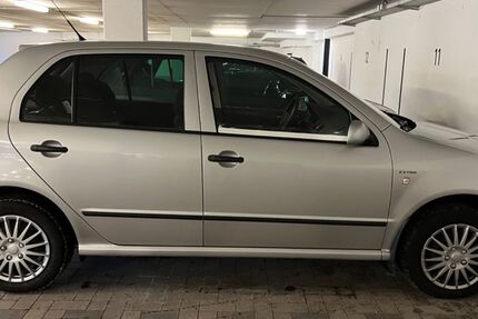 Skoda Fabia 102.000 km 3.400 &euro; Hamburg 22047