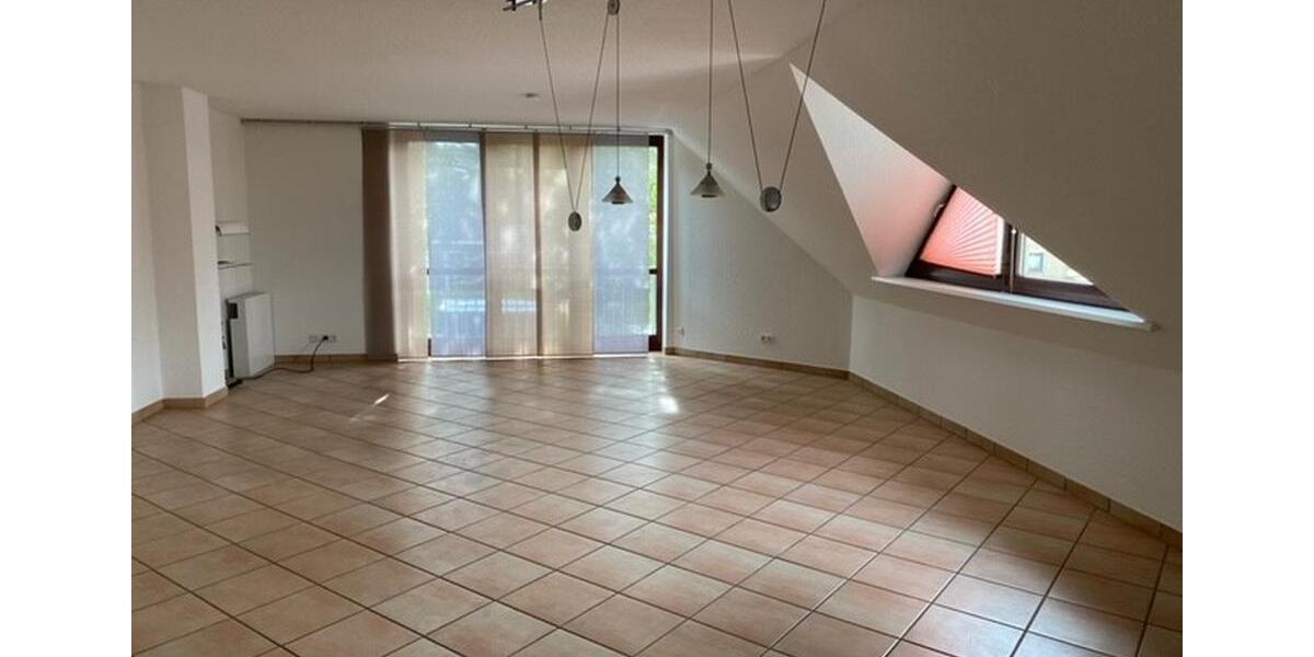 Dachgeschoßwohnung Quickborn - 3 Zimmer, 116 m&sup2;, 1.200&euro; | Angebot:24611415
