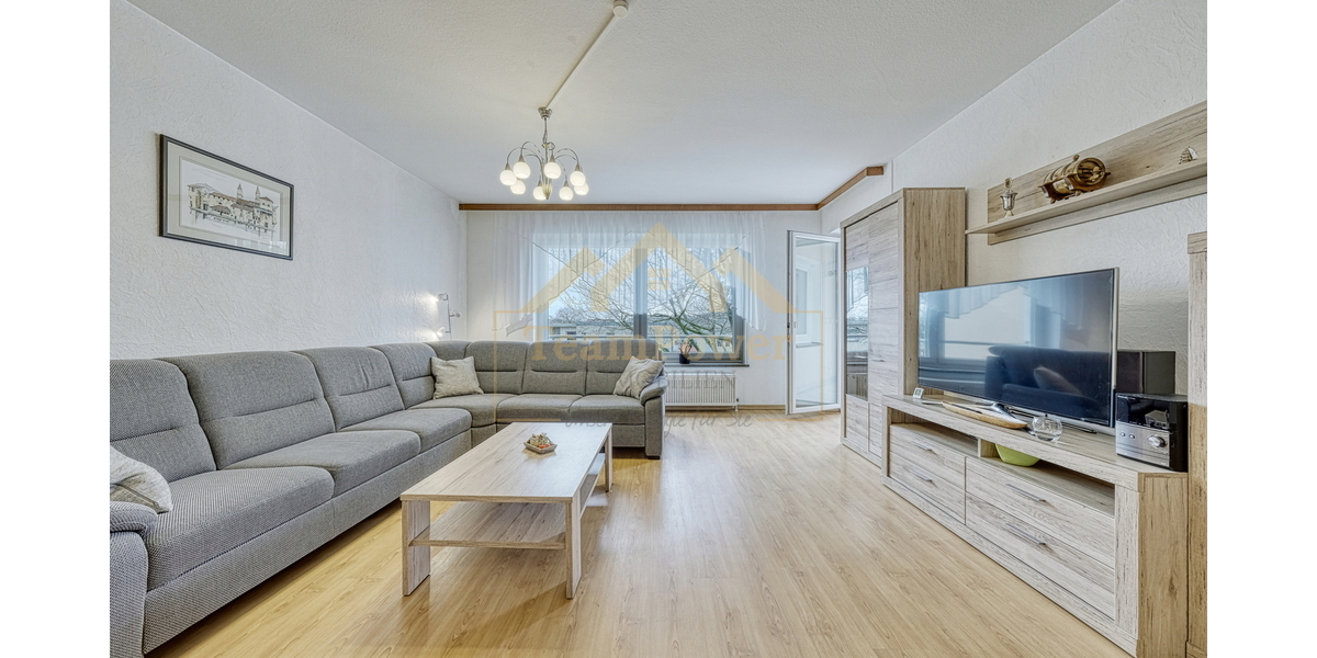 Zentral Wohnen - 3 Zimmer, Loggia & Großzügigkeit auf 80 m² - Etagenwohnung Bad Bramstedt | Angebot:25365822