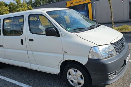 Toyota Hiace 265.000 km 11.900 &euro; Hamburg 22045