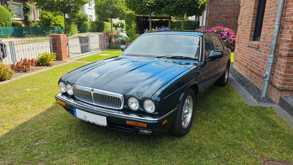 Jaguar XJ6 57.800 km 22.900 &euro; Wedel 22880