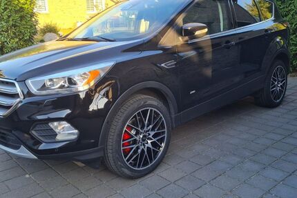 Ford Kuga 179.995 km 13.990 &euro; Norderstedt 22844