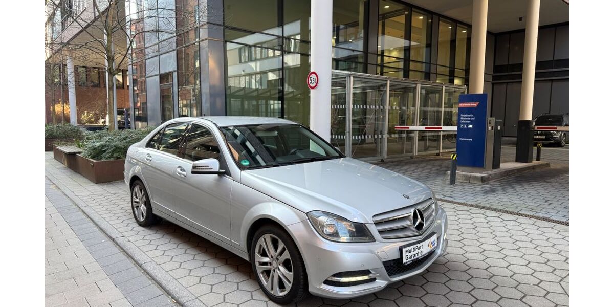 Mercedes-Benz C 180 221.000 km 8.999 &euro; Hamburg 20097