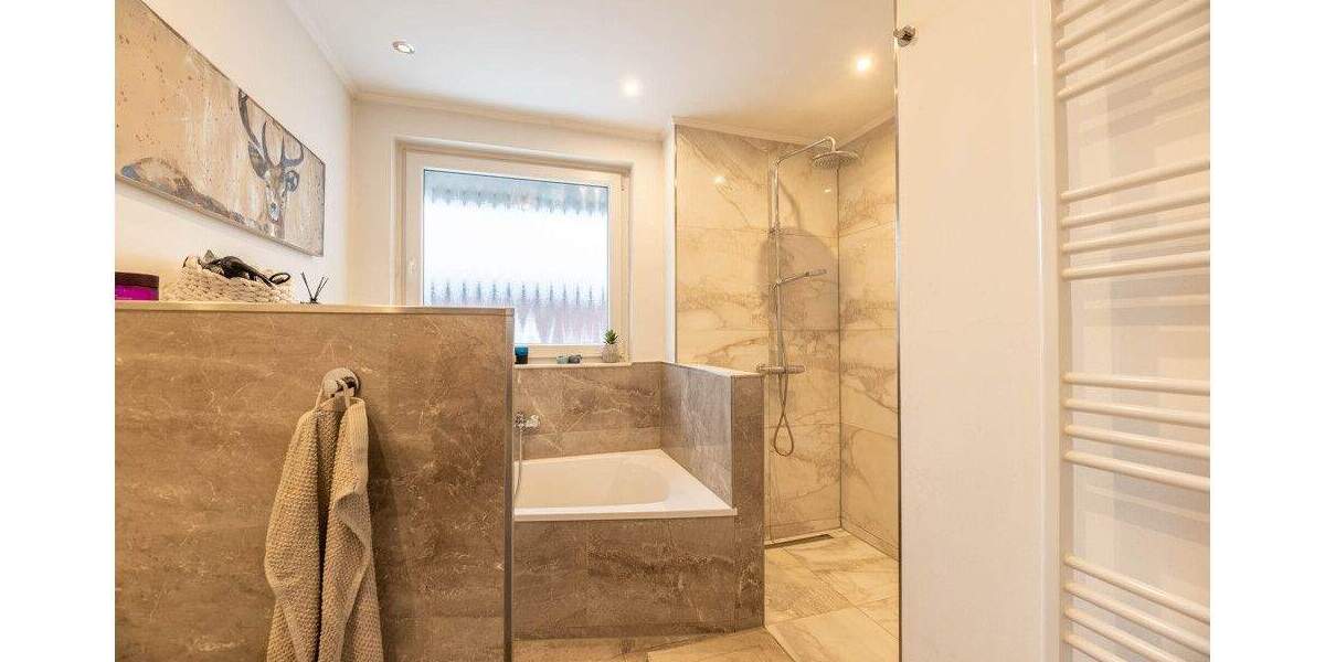 Mehrfamilienhaus, Wohnhaus Uetersen - 8 Zimmer, 165 m&sup2;, 420.000&euro; | Angebot:25687560