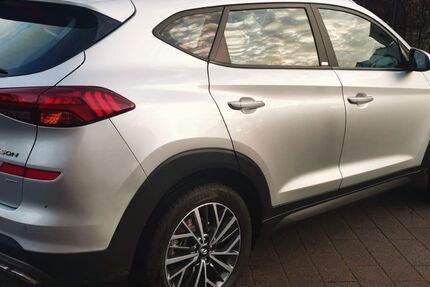 Hyundai TUCSON 86.000 km 18.400 &euro; Hamburg 22419