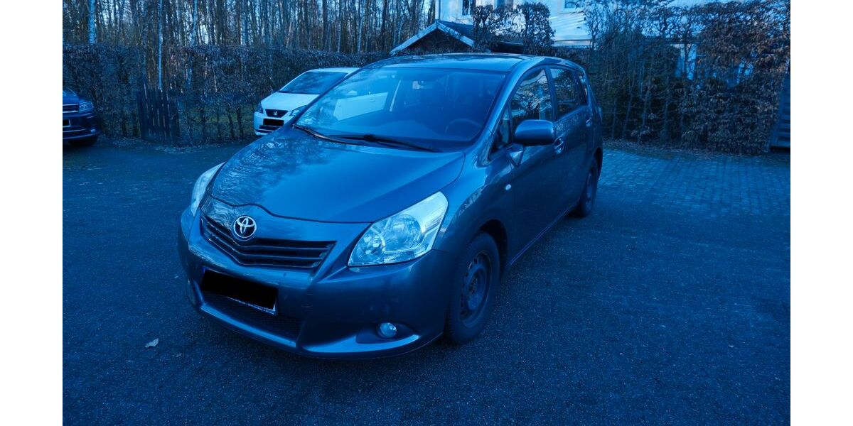 Toyota Verso 235.340 km 4.999 &euro; Wandsbek - Hamburg Rahlstedt 22149