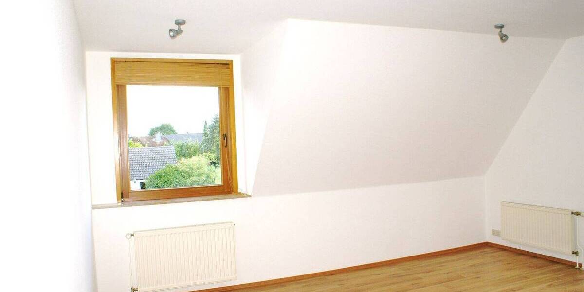 Etagenwohnung Bönningstedt - 2 Zimmer, 90 m&sup2;, 1.100&euro; | Angebot:26807736