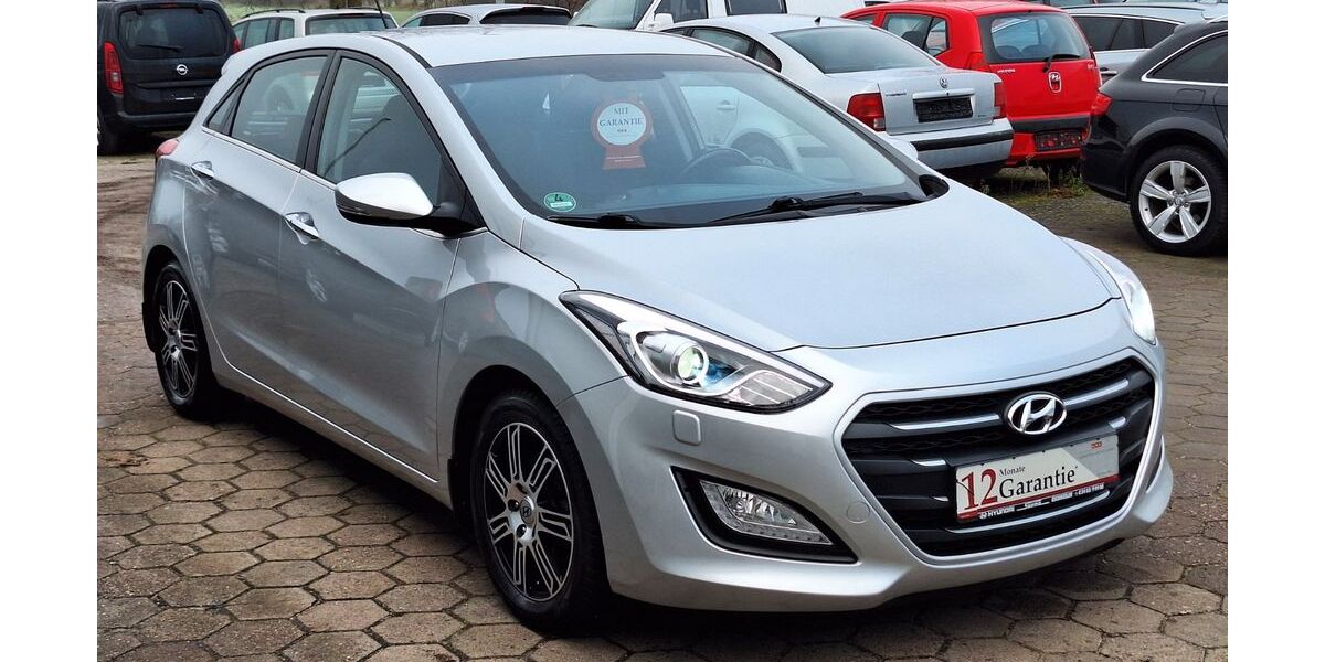 Hyundai i30 90.907 km 11.999 &euro; Stapelfeld 22145