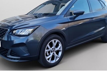 Seat Arona 21.581 km 21.385 &euro; Hamburg 22045