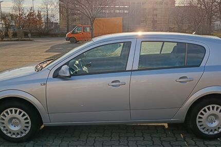 Opel Astra 102.000 km 4.990 &euro; Hamburg 22179