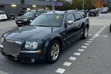 Chrysler 300C 201.000 km 6.700 &euro; Hamburg 22455