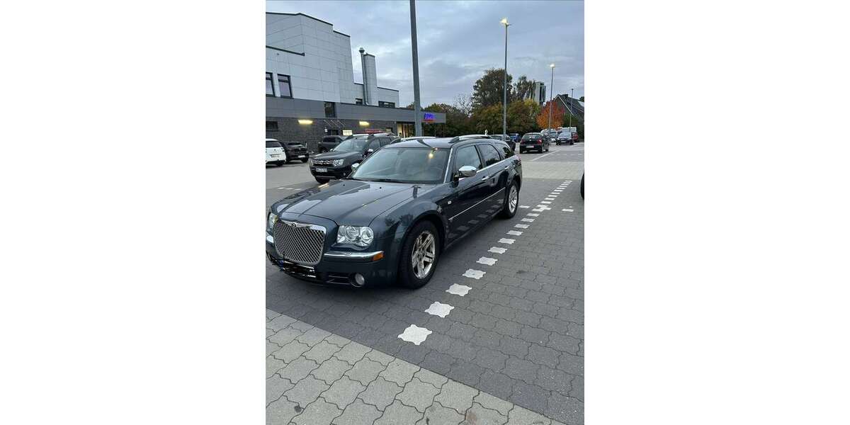 Chrysler 300C 201.000 km 6.700 &euro; Hamburg 22455