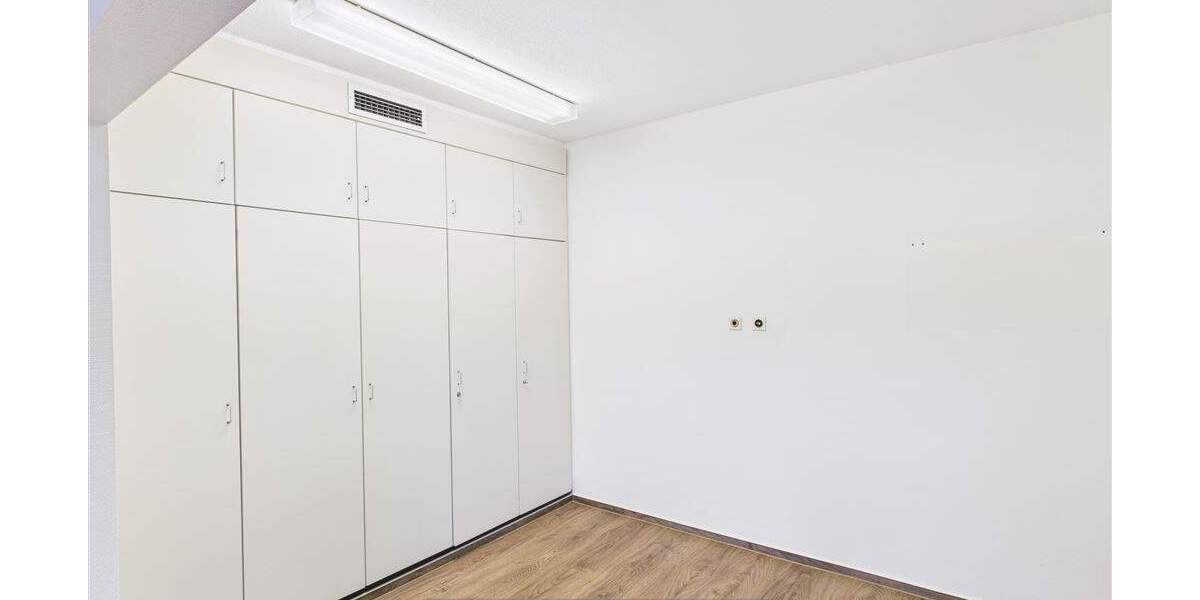 Einfamilienhaus Hamburg Schnelsen - 6 Zimmer, 1.350&euro; | Angebot:25739182