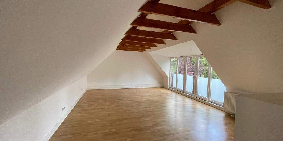 Mehrfamilienhaus, Wohnhaus Hamburg Volksdorf - 7 Zimmer, 247 m&sup2;, 2.890&euro; | Angebot:25879704