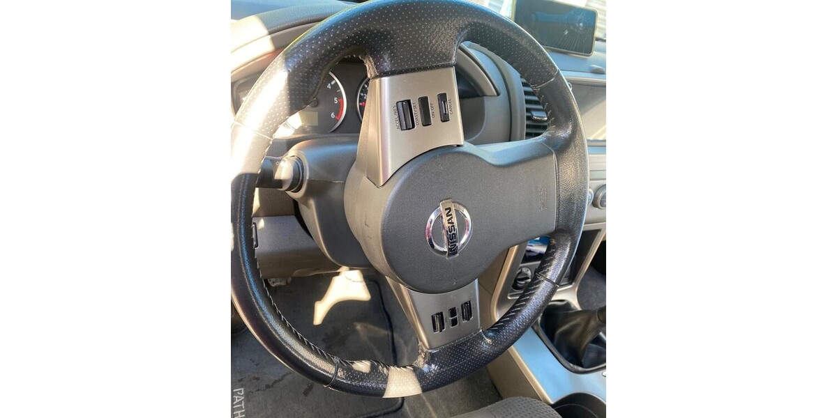 Nissan Pathfinder 253.000 km 8.500 &euro; Hamburg 20038