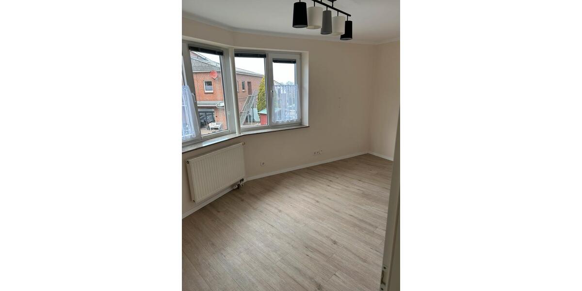 Etagenwohnung Sievershütten - 3.5 Zimmer, 82 m&sup2;, 1.150&euro; | Angebot:25937066