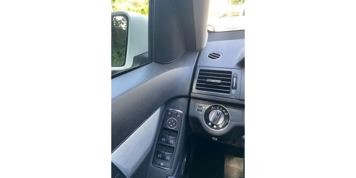 Mercedes-Benz C-Klasse Kombi 108.000 km 8.600 &euro; Hamburg 20038