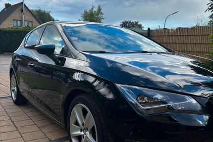 Seat Leon 74.100 km 12.170 &euro; Hamburg 20537