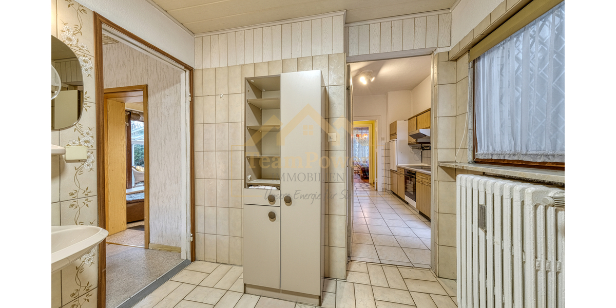 Rarität in Bestlage: Historischer Charme mit 2 Wohneinheiten, Wintergarten und sonnigem Grundstück - Zweifamilienhaus Hamburg Wandsbek | Angebot:25365900