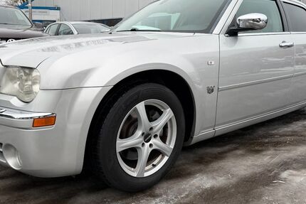 Chrysler 300C 254.200 km 5.290 &euro; Elmshorn 25335