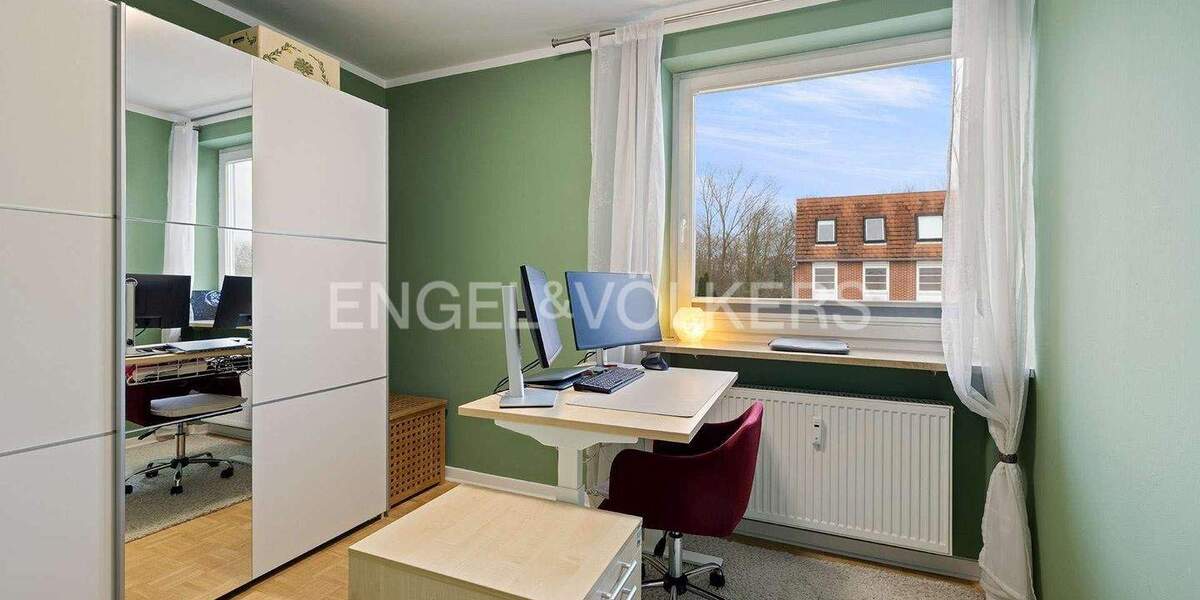 Etagenwohnung Norderstedt Garstedt - 4 Zimmer, 106 m&sup2;, 369.000&euro; | Angebot:25701927