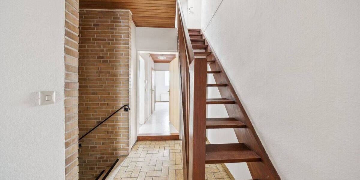 Mehrfamilienhaus, Wohnhaus Hamburg / Meiendorf Rahlstedt - 8 Zimmer, 220 m&sup2;, 780.000&euro; | Angebot:25667884