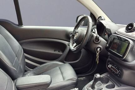 Smart ForTwo 100.300 km 17.500 &euro; Hamburg 22523