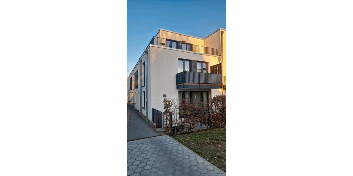 Etagenwohnung Stapelfeld - 3 Zimmer, 94 m&sup2;, 1.823&euro; | Angebot:25341670