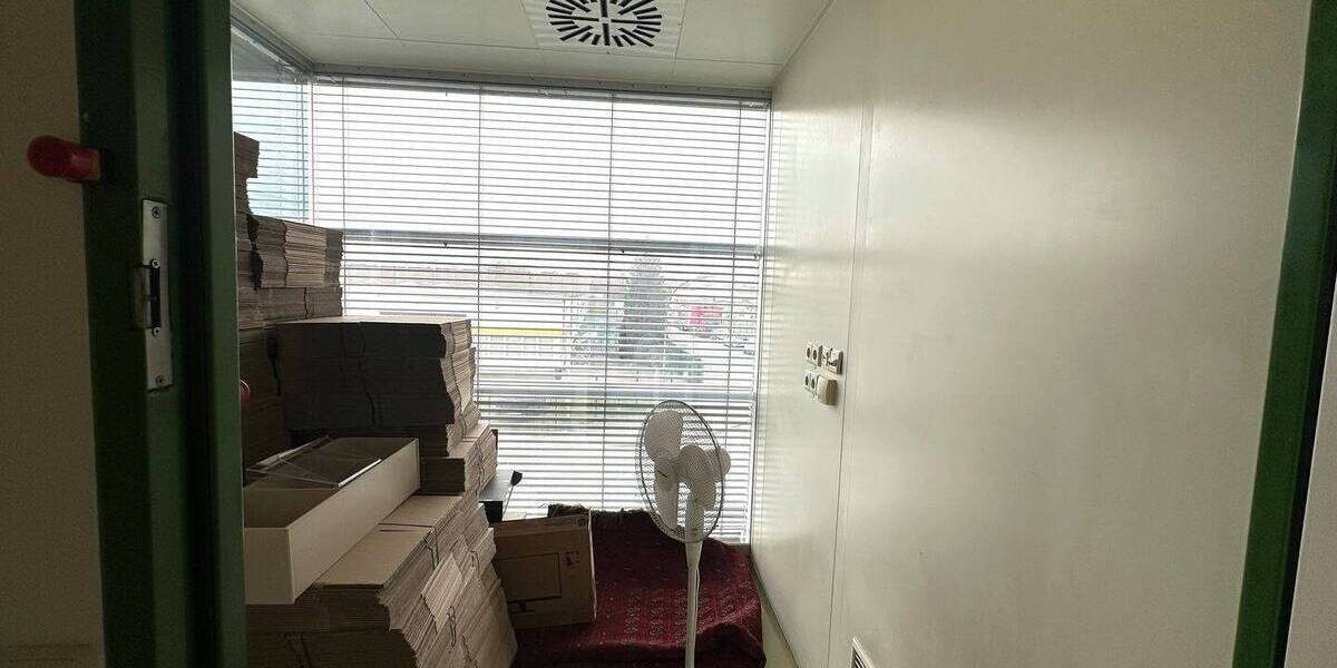 Gewerbeobjekt Barsbüttel - 9 Zimmer, 122 m&sup2;, 1.464&euro; | Angebot:25692078