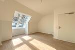 Dachgeschoßwohnung Stapelfeld - 5 Zimmer, 120 m&sup2;, 2.158&euro; | Angebot:25868125