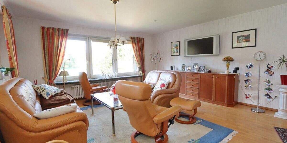 Mehrfamilienhaus, Wohnhaus Bimöhlen - 9 Zimmer, 252 m&sup2;, 449.000&euro; | Angebot:25700540