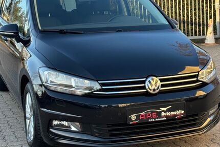 VW Touran 93.000 km 15.900 &euro; Norderstedt 22848