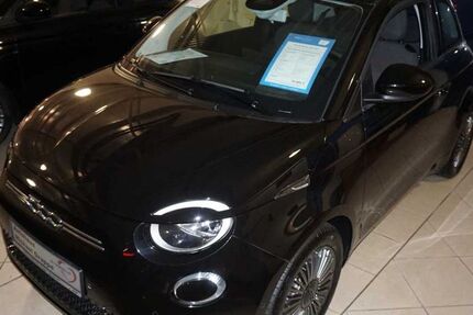 Fiat 500e 44.026 km 16.490 &euro; Hamburg 22043